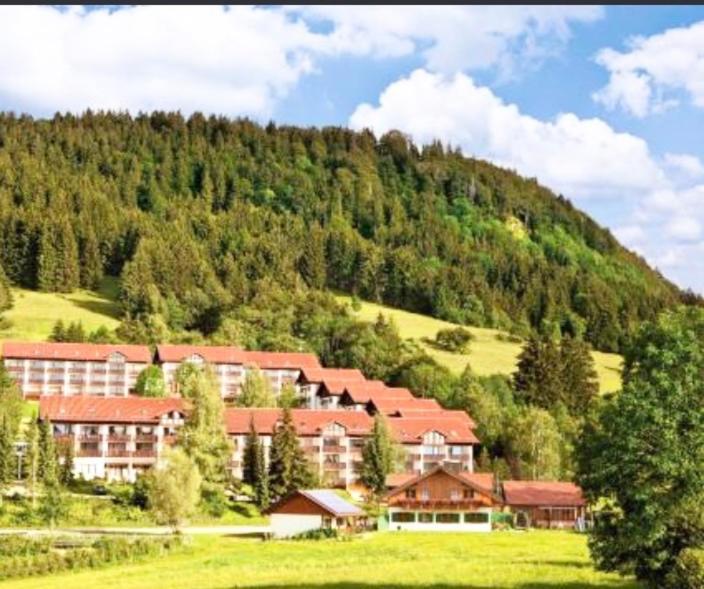 Fewo Alpenwiese Mit Hallenbad&Sauna Missen-Wilhams Exterior photo